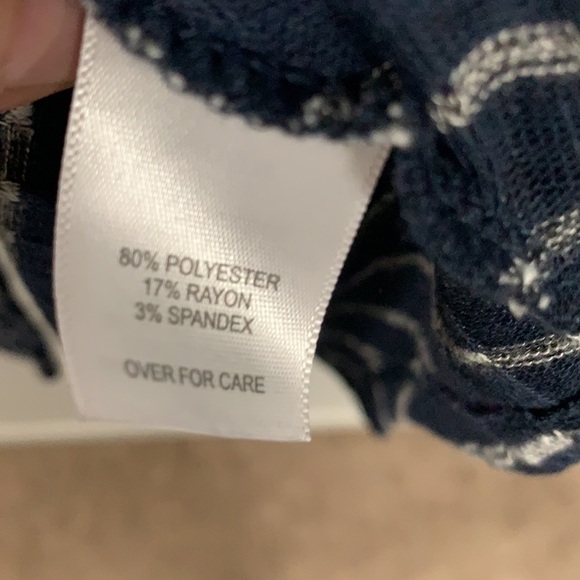 Women’s geometric Relativity long top 2X - Picture 4 of 5